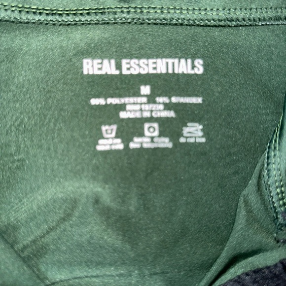 Real Essentials - Picture 2 of 5